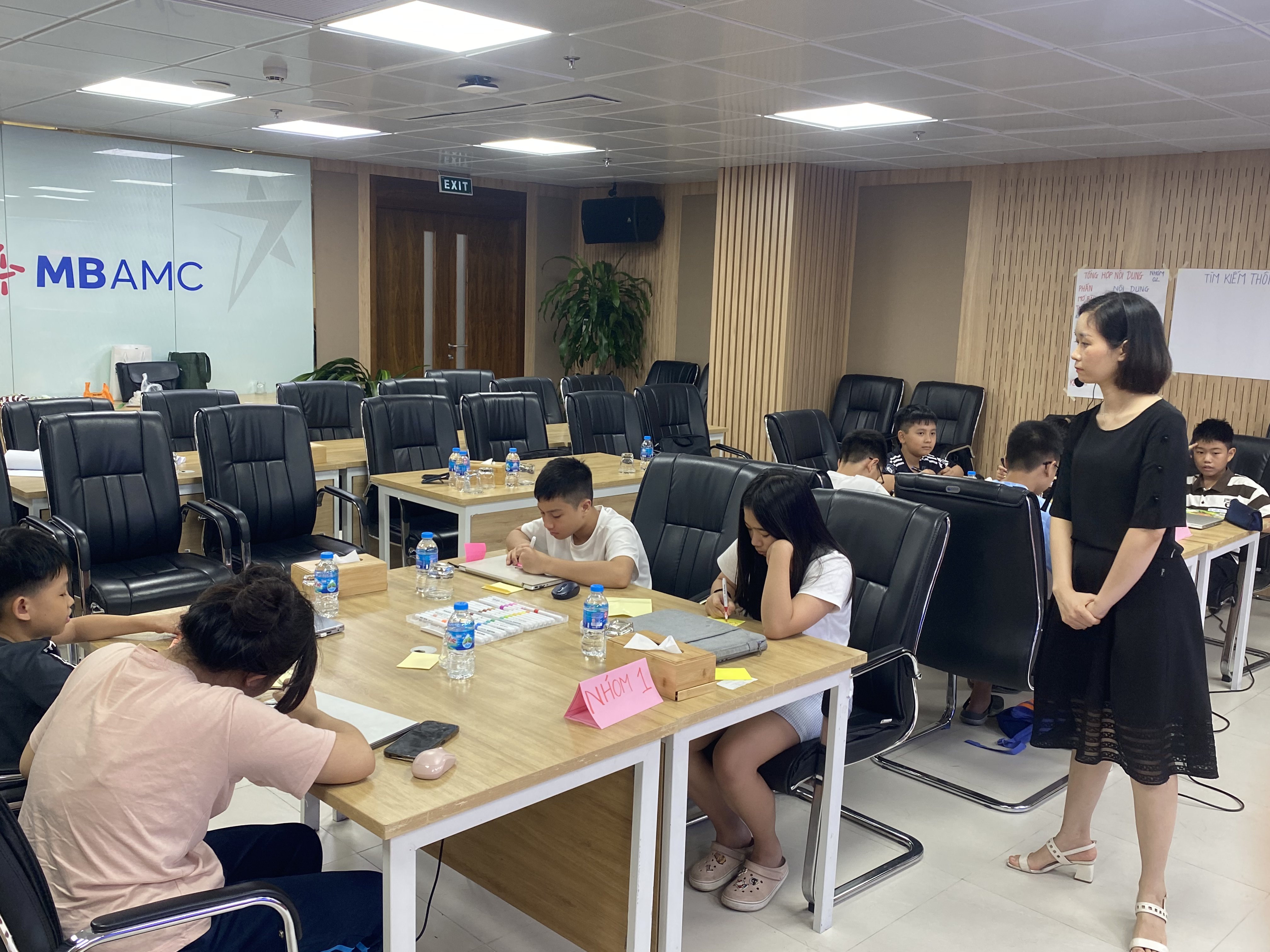 Hình ảnh lớp học 4